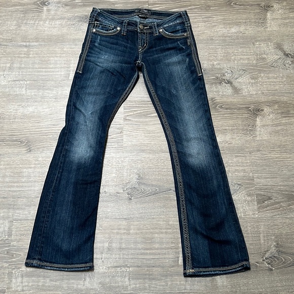 *Like New* Silver Pioneer Jeans 26/31 - Picture 3 of 11